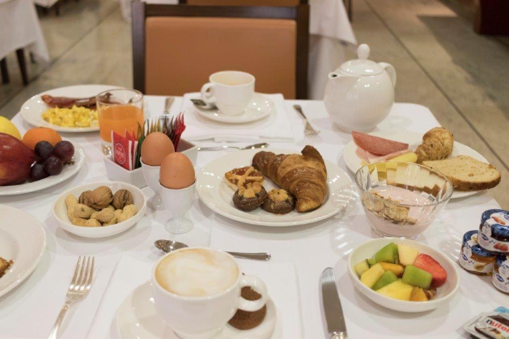 Palace Hotel ชิวิตาโนวา มาร์เค ภายนอก รูปภาพ